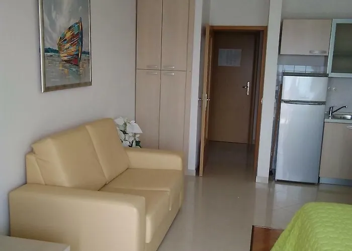 Apartments Amor דירה *