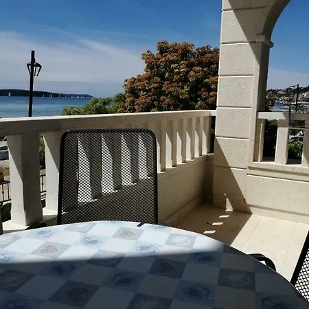 Apartments Amor 아파트 트로기르